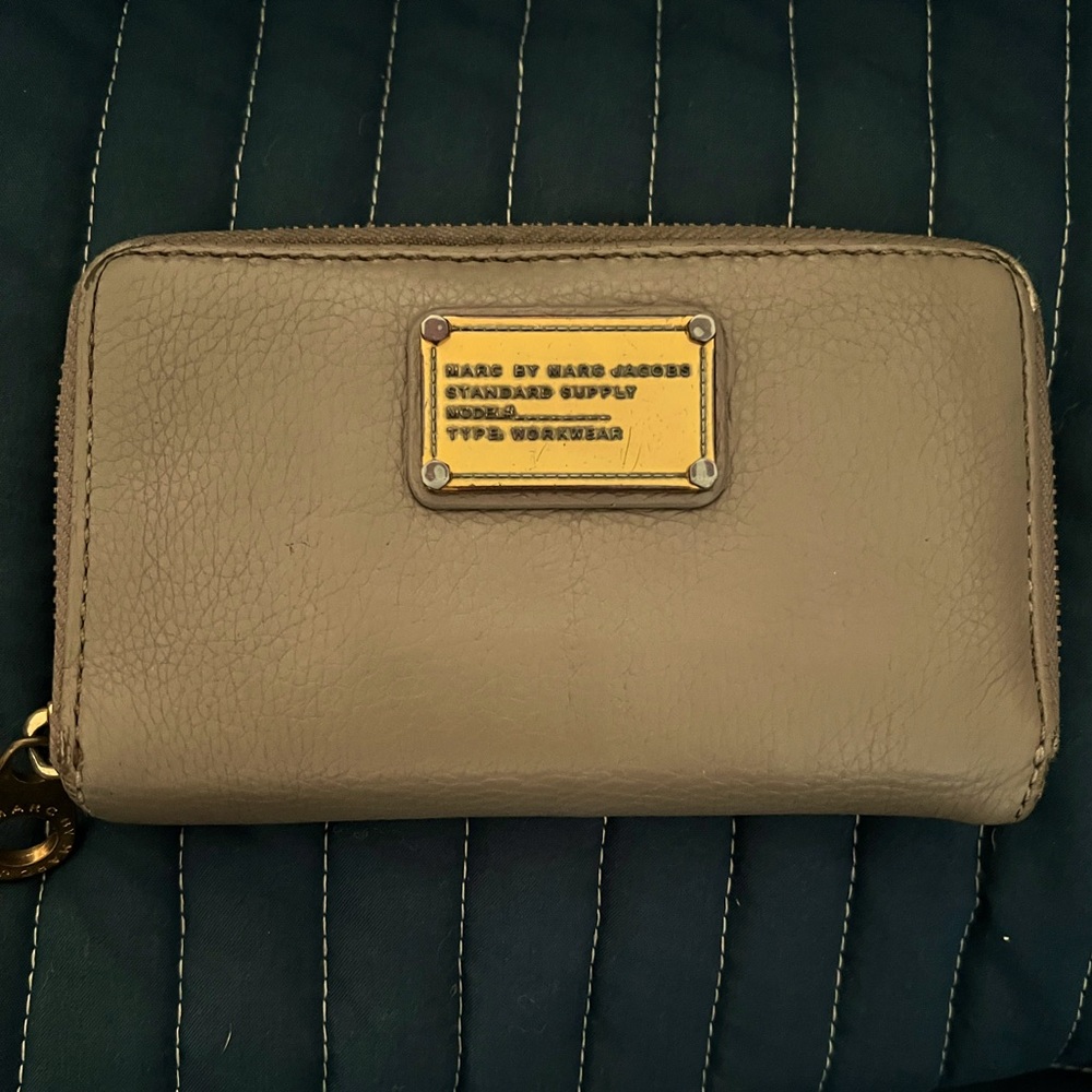 Marc By Marc Jacobs ‘Q Wingman’ Zip Wallet